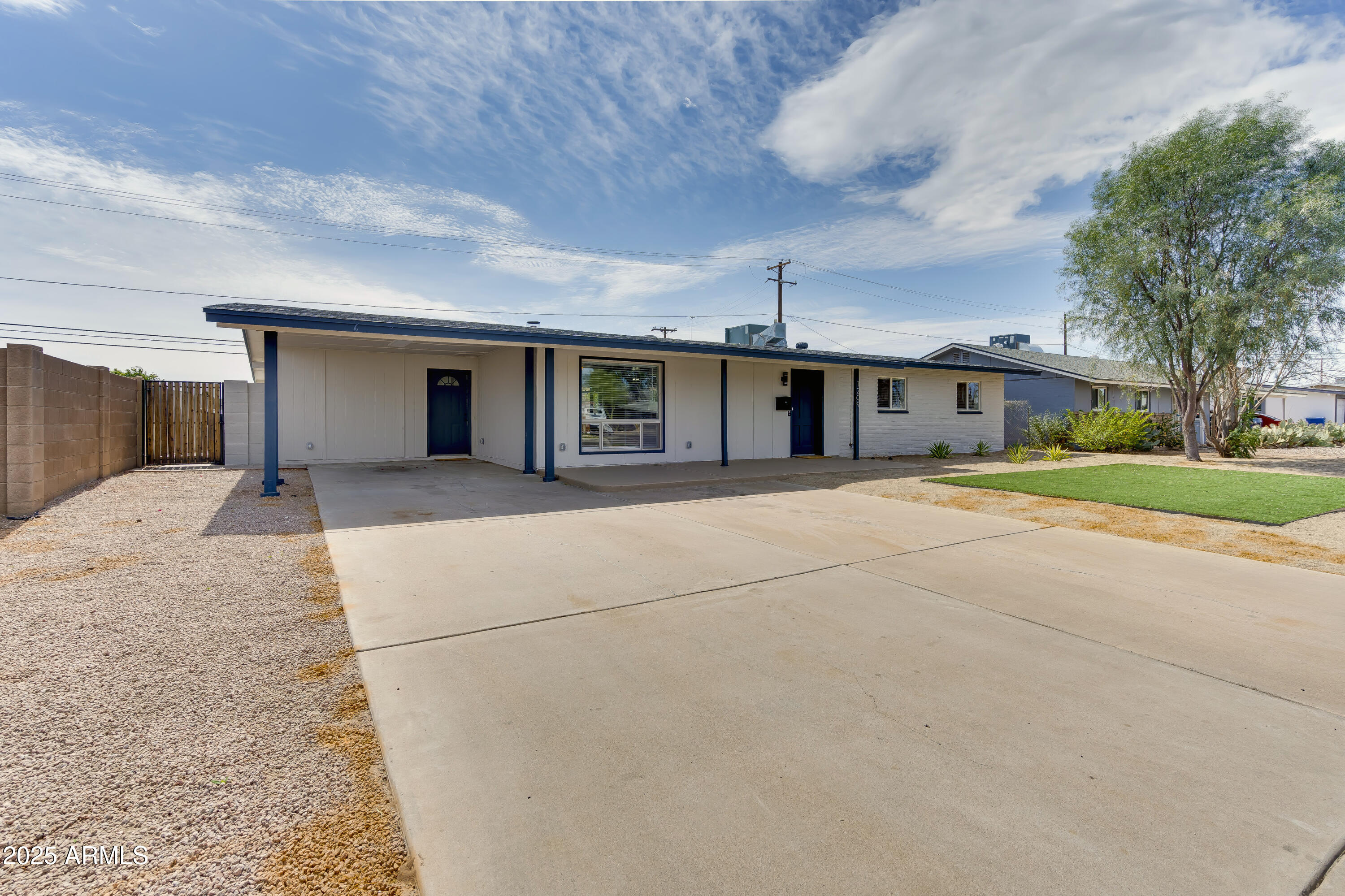 1209 E MARIGOLD Lane