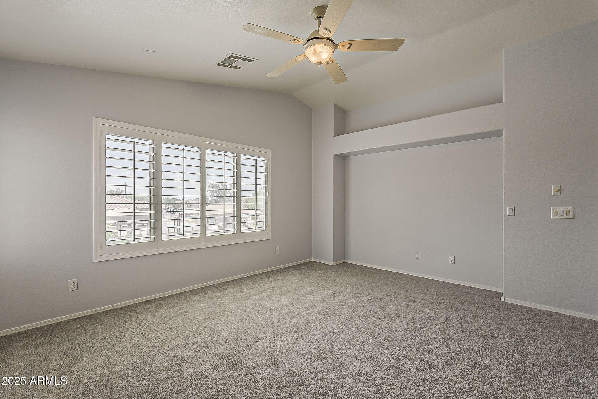 927 W AZALEA Place