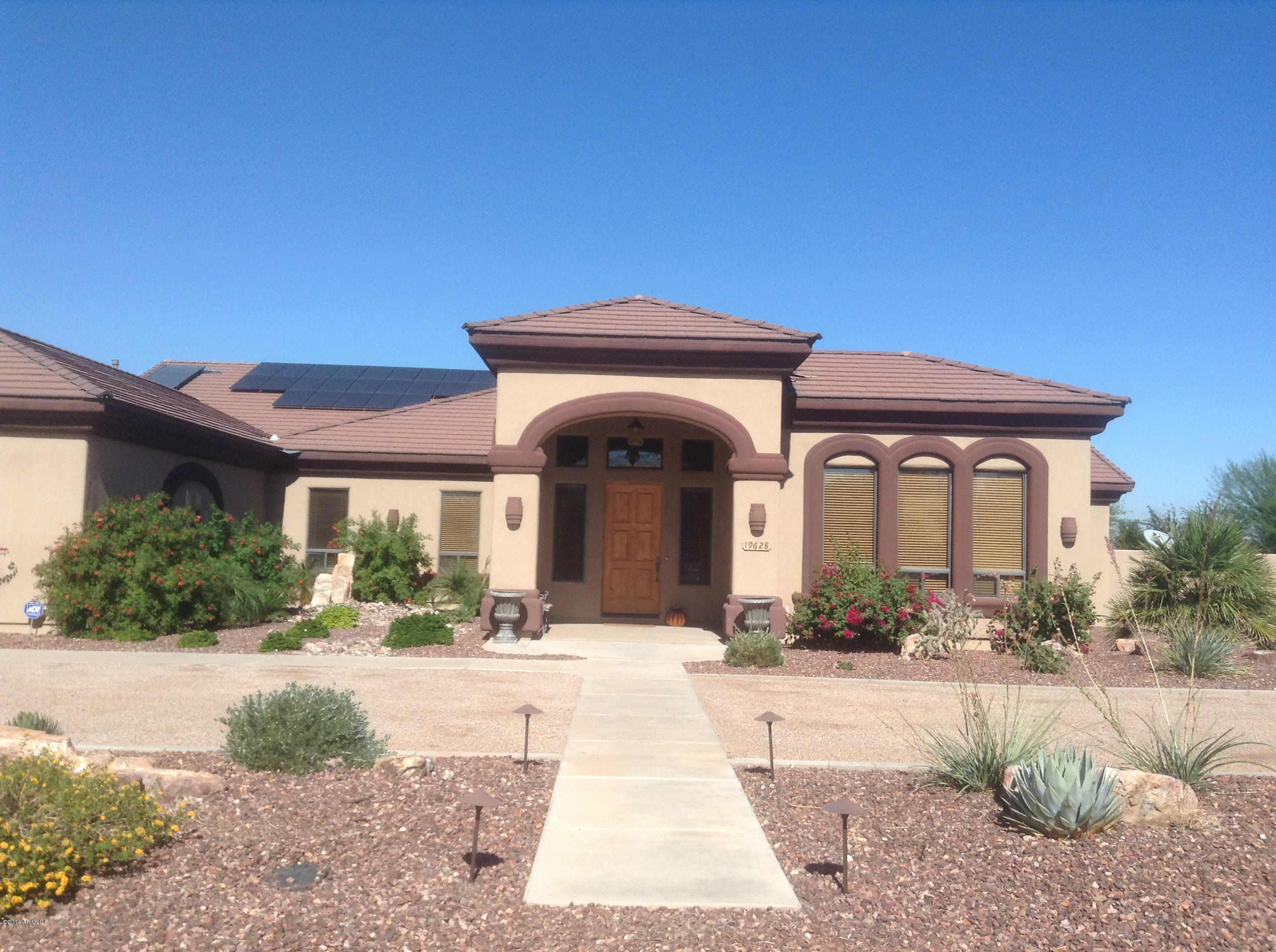 Photo 1 of 40 — 19628 W CORTO Lane, Buckeye, AZ 85326