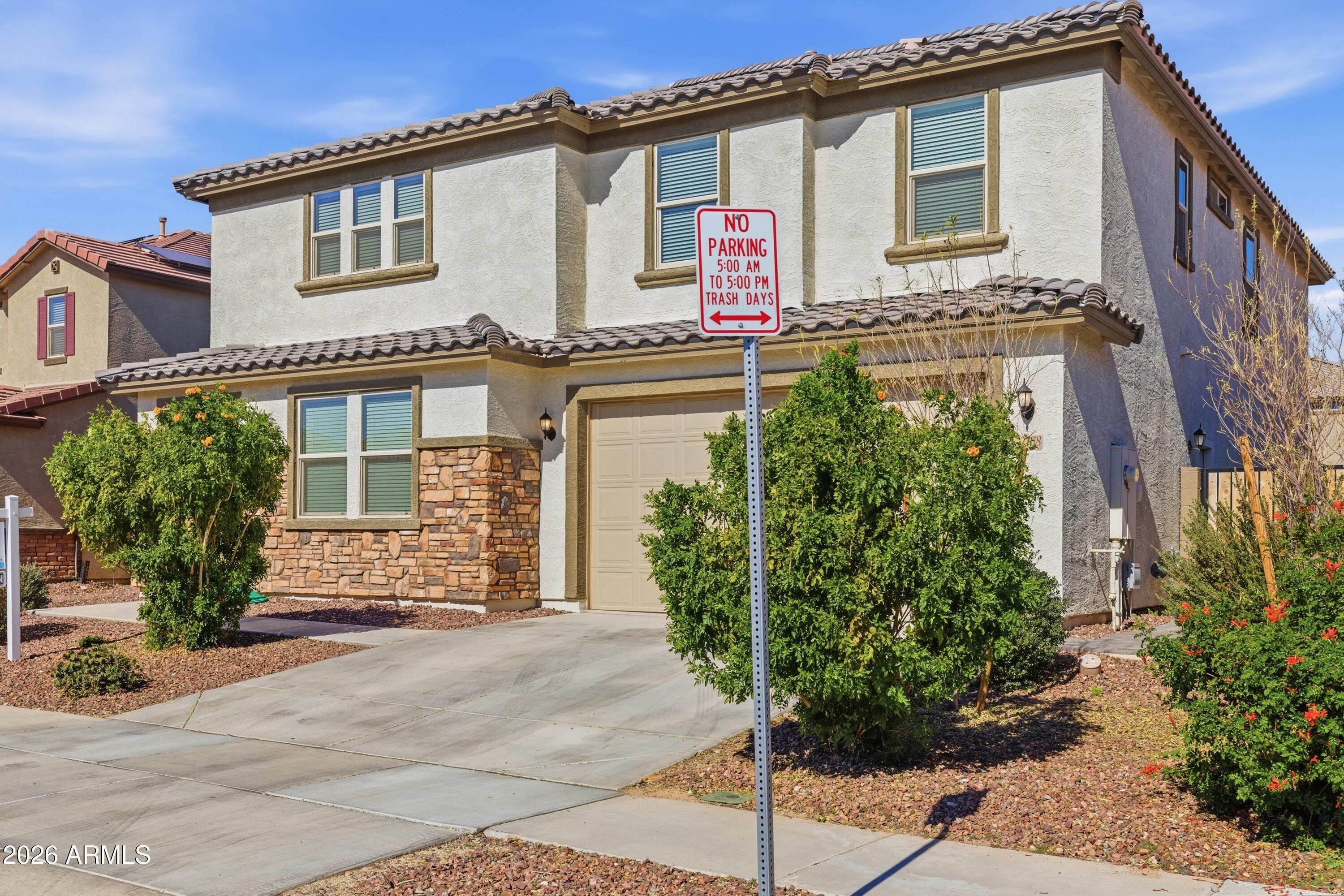 17168 W RUNNING DEER Trail