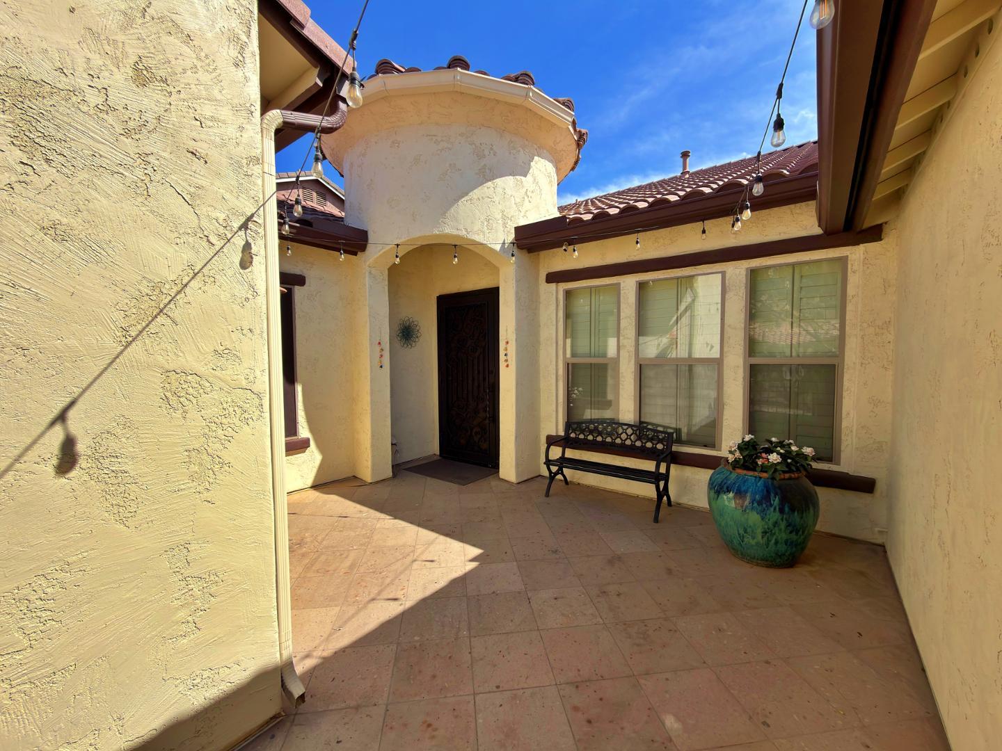 737 E Charlevoix Avenue