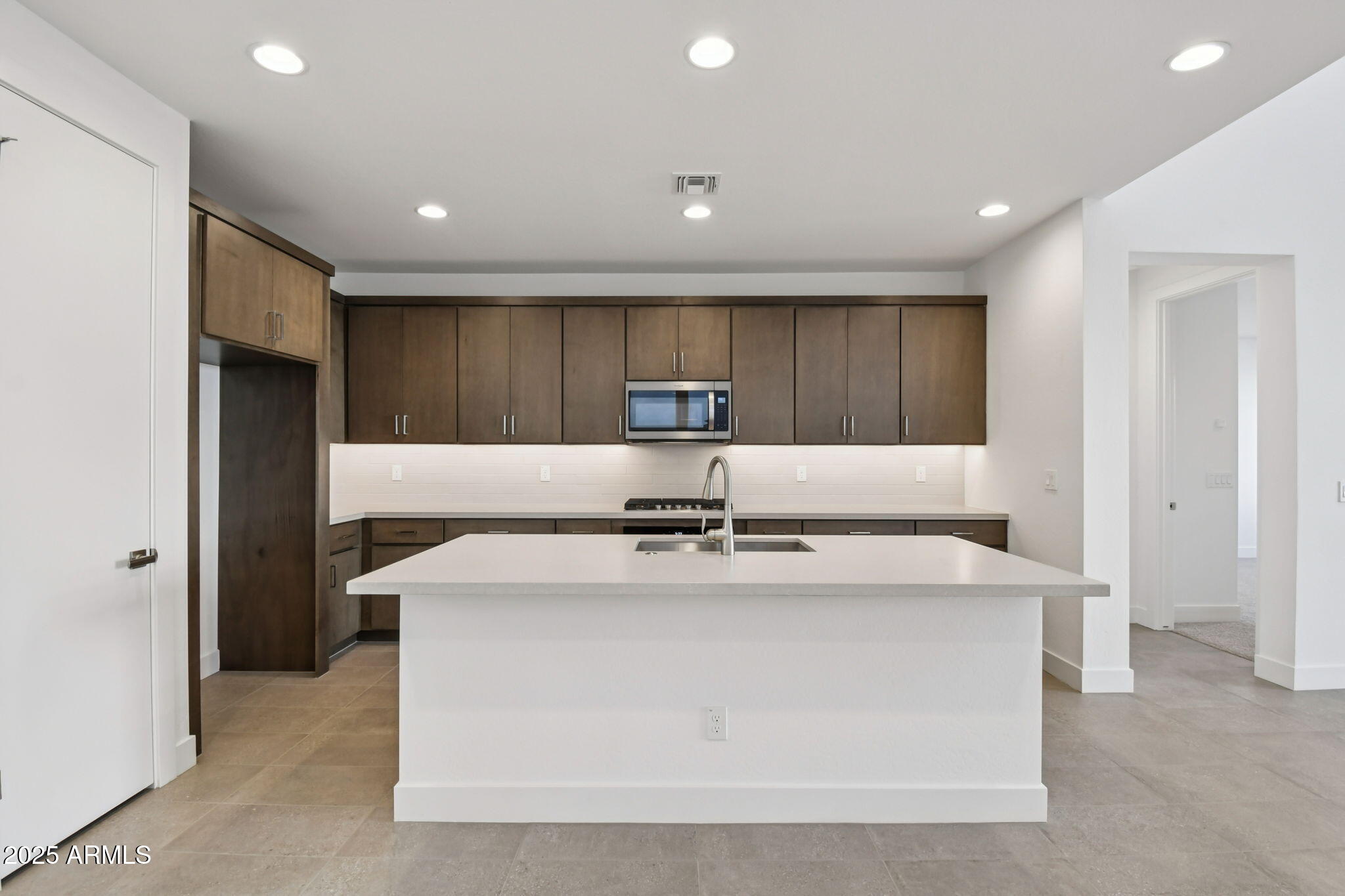 10442 E UPTON Avenue