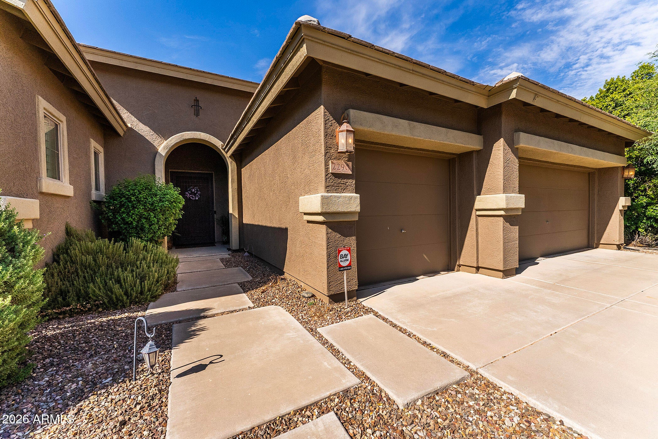 2290 E Coconino Drive
