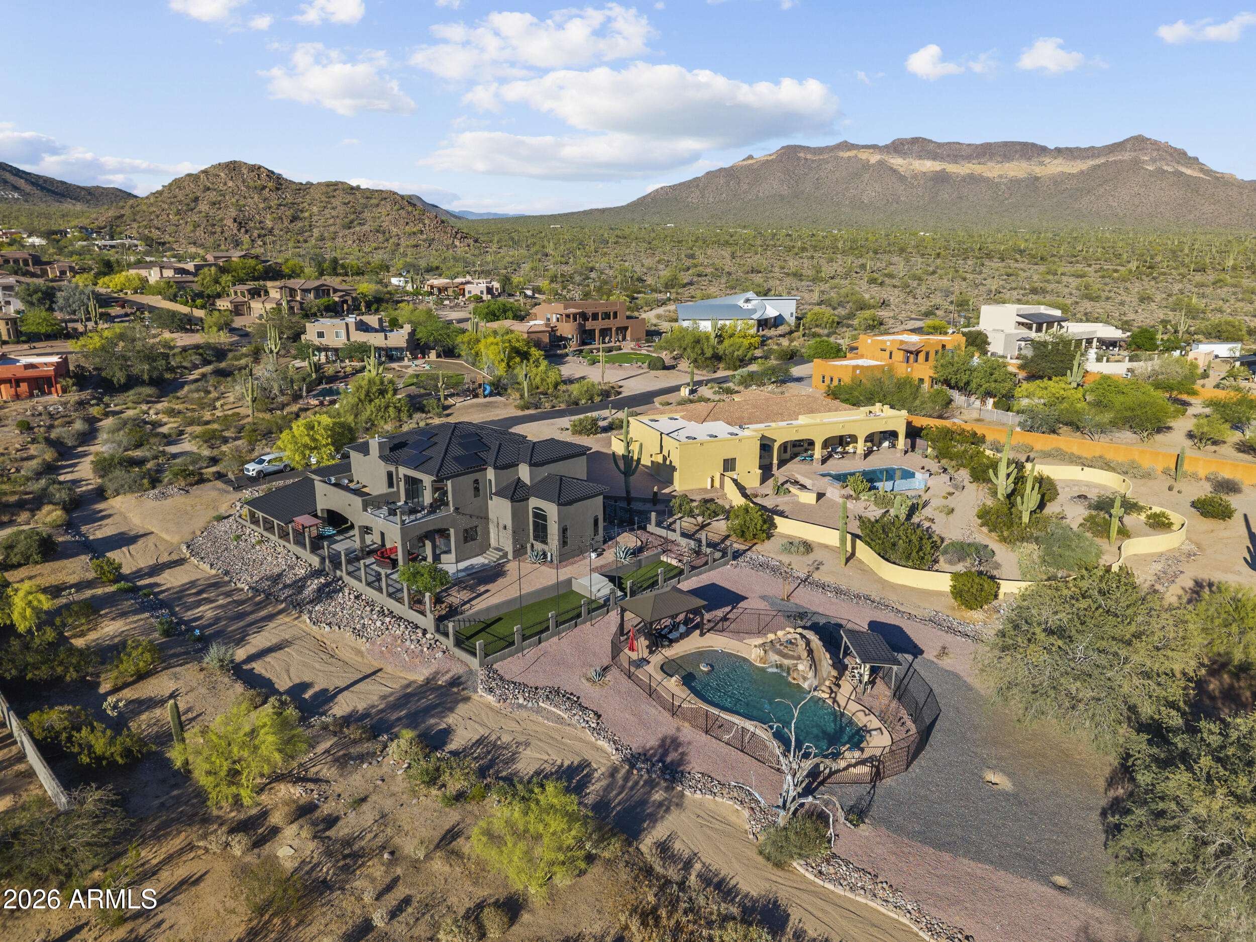 9113 E ODESSA Street