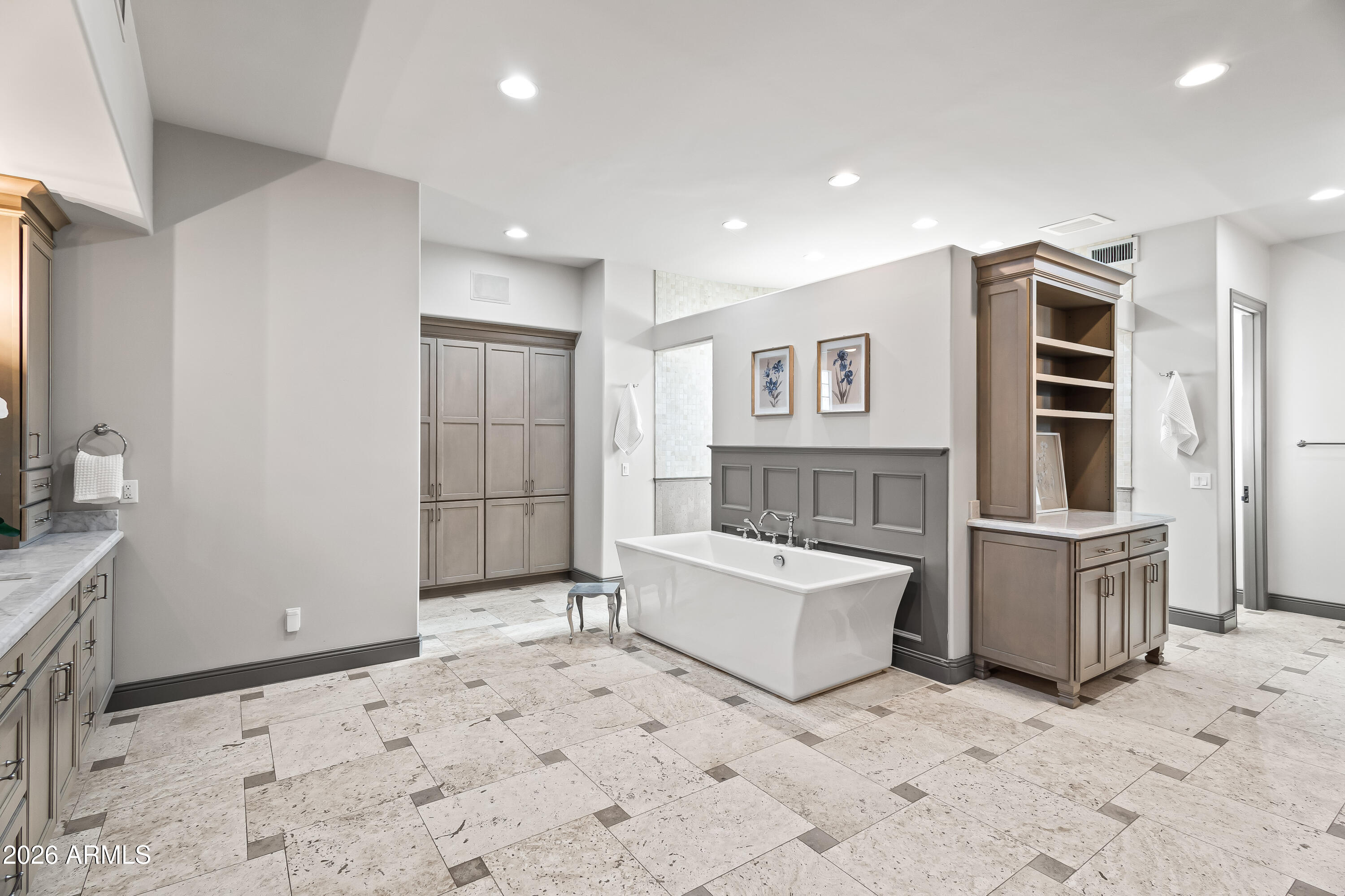 IRONWOOD AT CAMELBACK COUNTRY CLUB - Residential