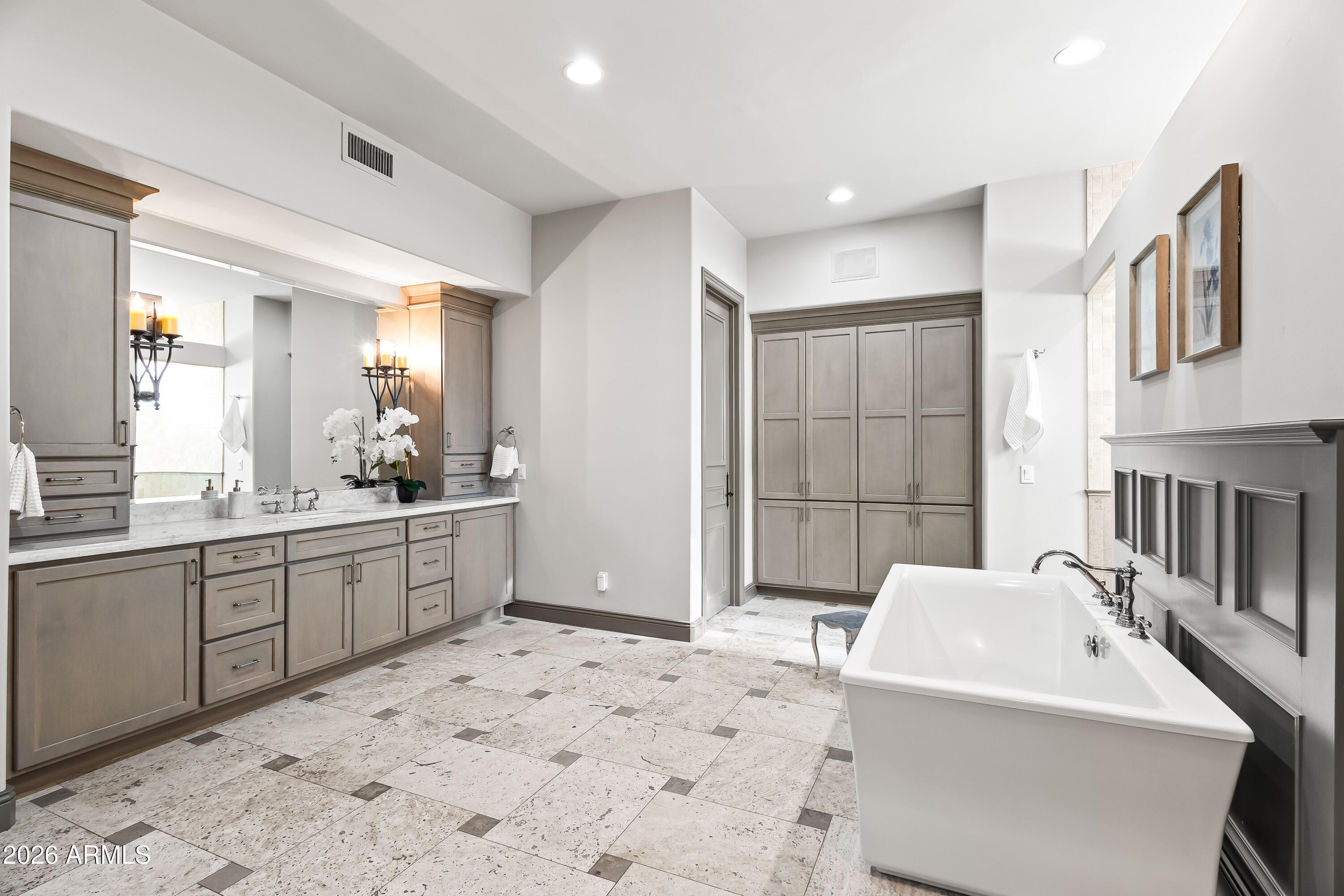 IRONWOOD AT CAMELBACK COUNTRY CLUB - Residential