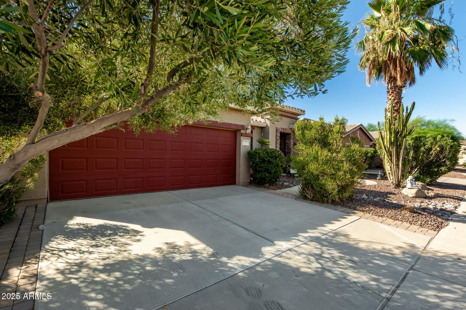 42310 W FOUNTAINHEAD Street