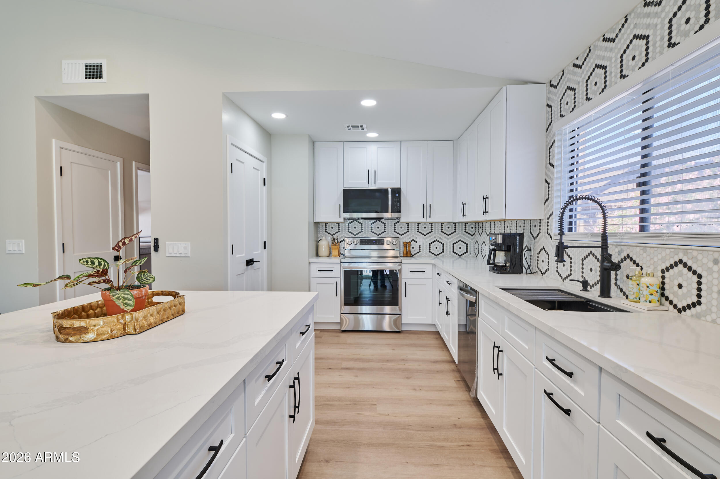 725 N BANNING Circle