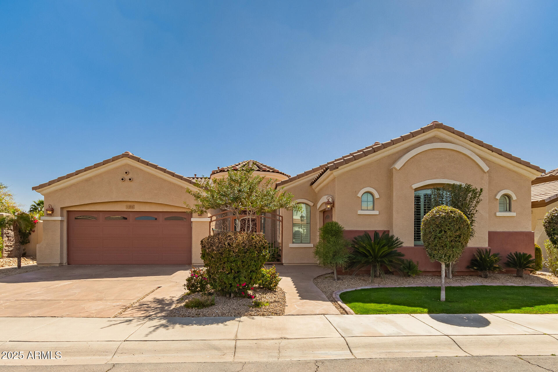2263 E JADE Court