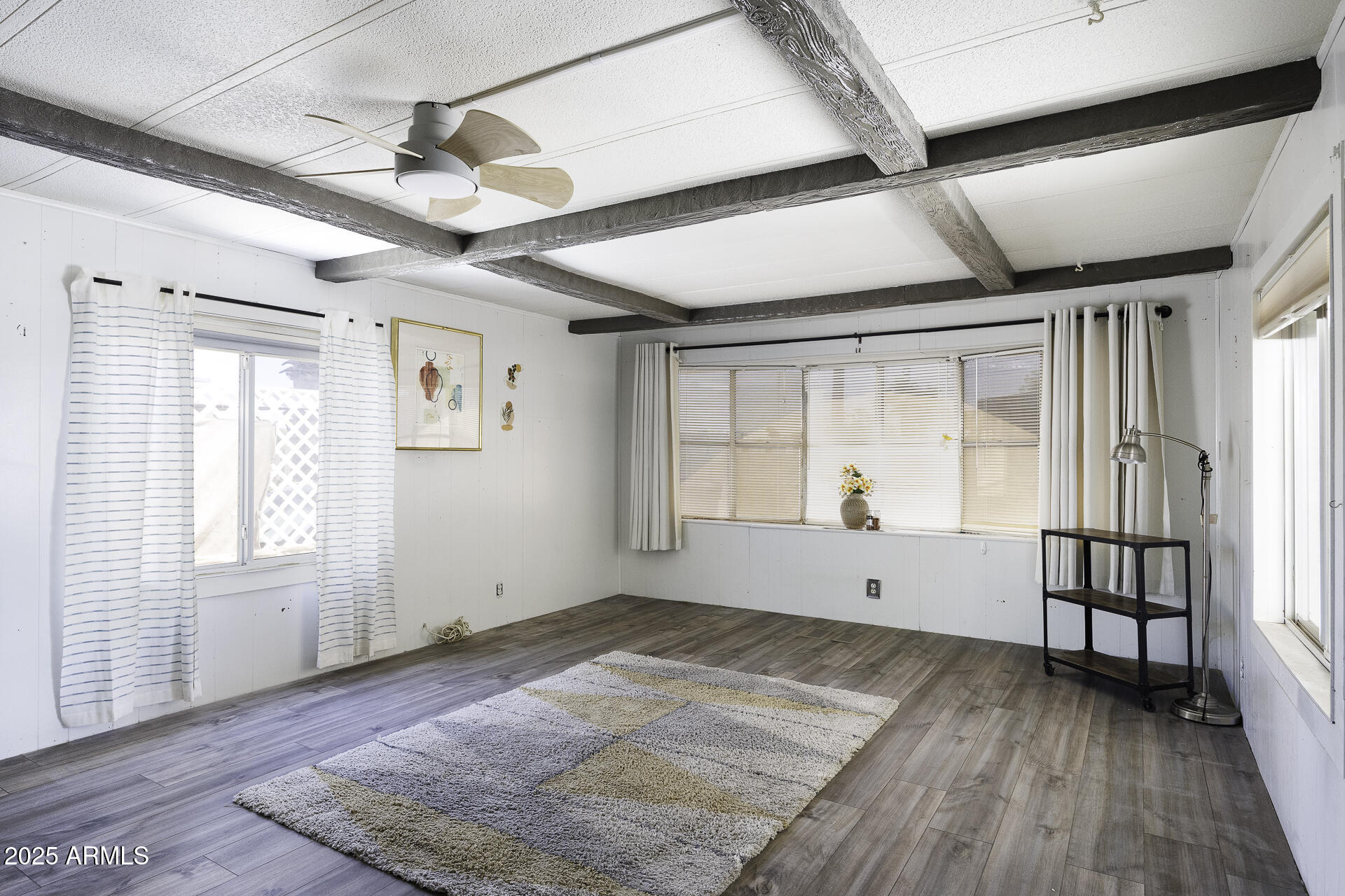 120 W ONEIL Drive 48