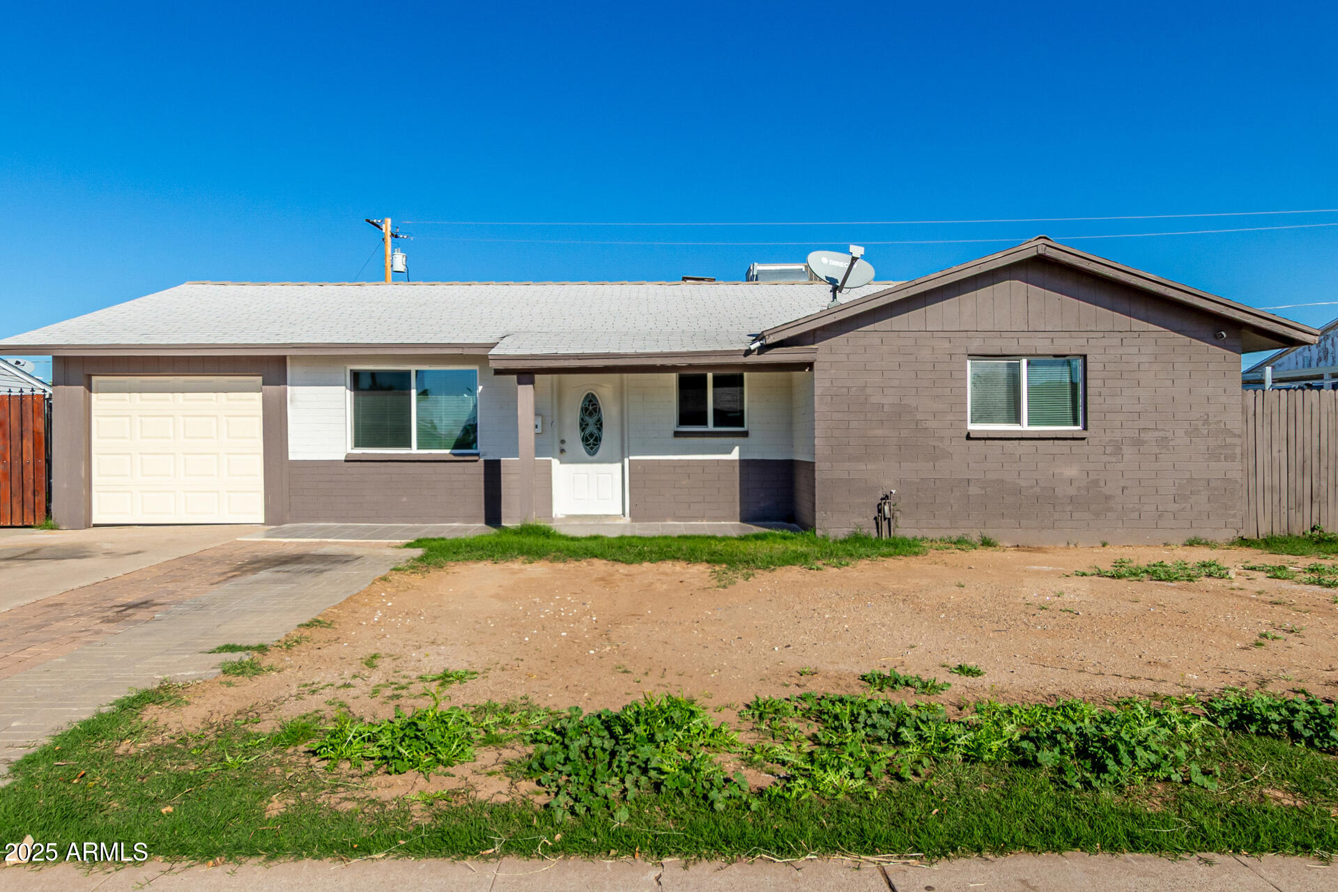 7808 W CLARENDON Avenue