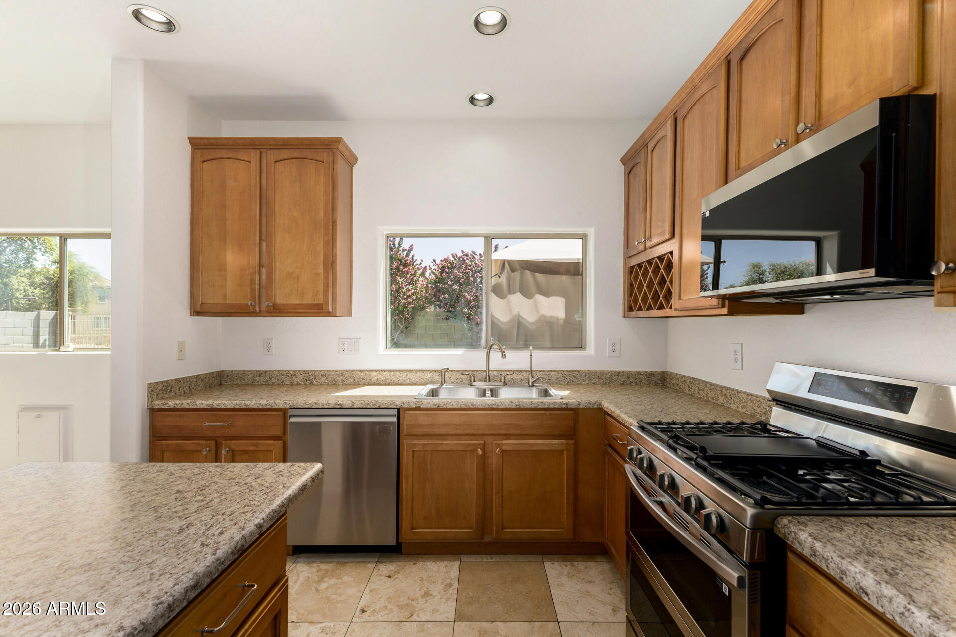 10925 W COLLEGE Drive