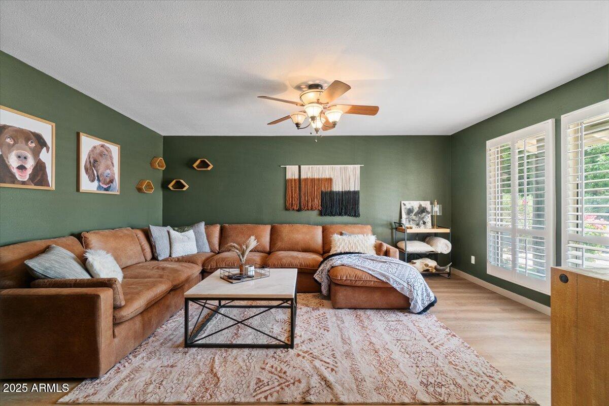 782 W GAIL Drive