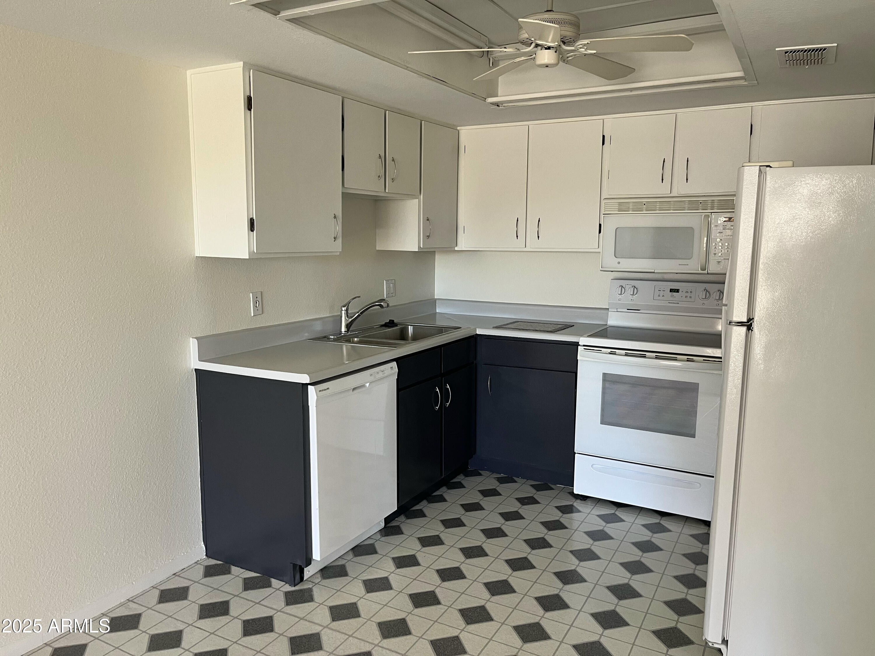 7920 E Camelback Road 210