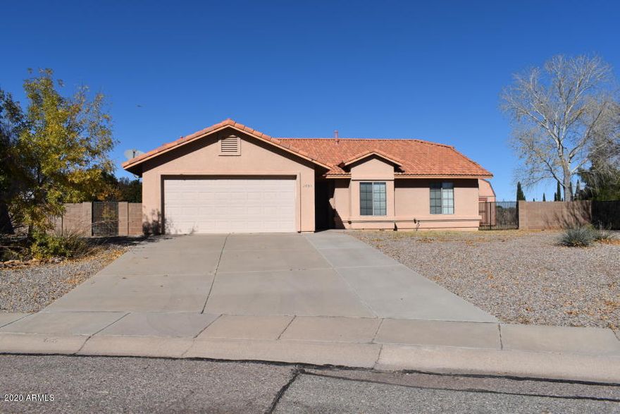 3 BR 2 Bath home on a large cul de sac lot