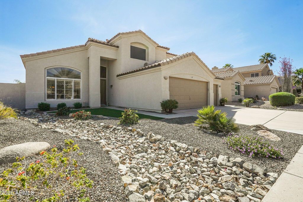 Photo of 1621 W South Fork Drive, Phoenix, AZ 85045 (MLS # 7000928)