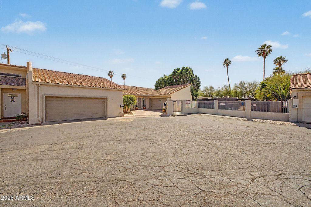 Photo of 2623 E Roma Avenue, Phoenix, AZ 85016 (MLS # 7020548)