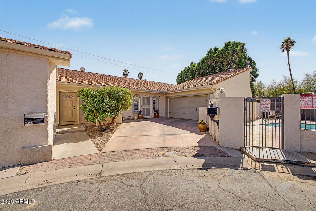 Photo of 2623 E Roma Avenue, Phoenix, AZ 85016 (MLS # 7020548)