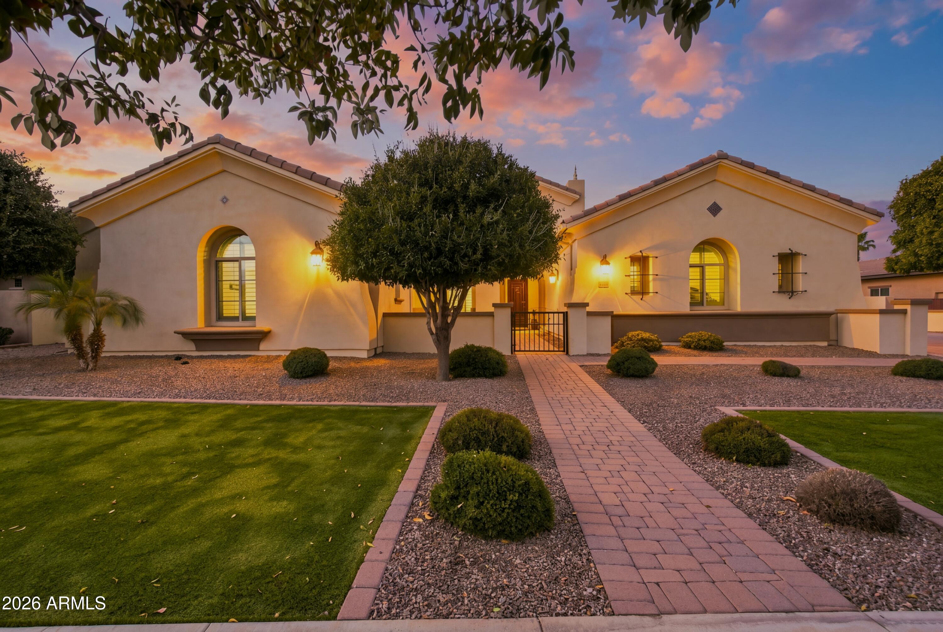 2138 E MEAD Drive