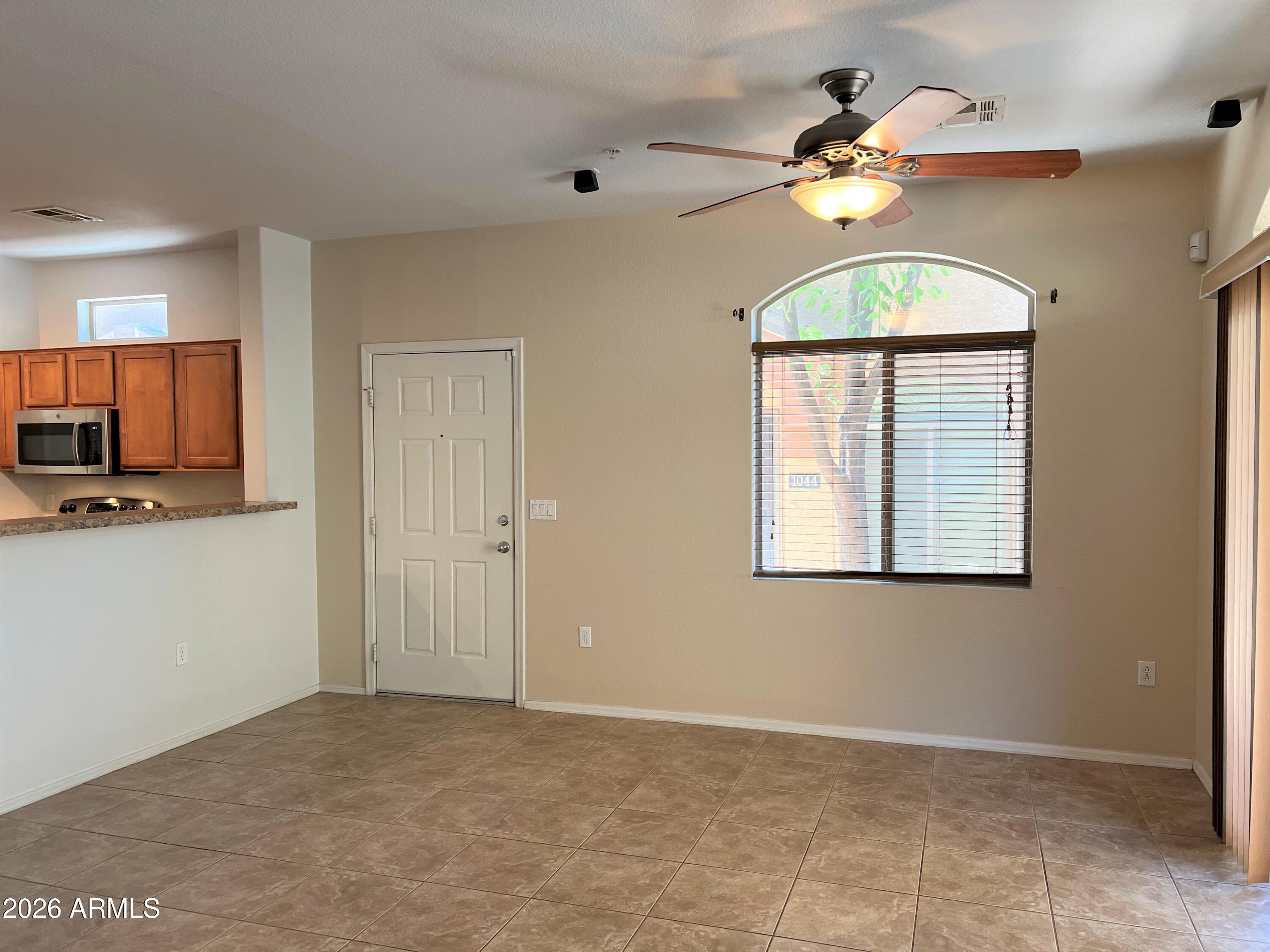 2150 W Alameda Road 1045