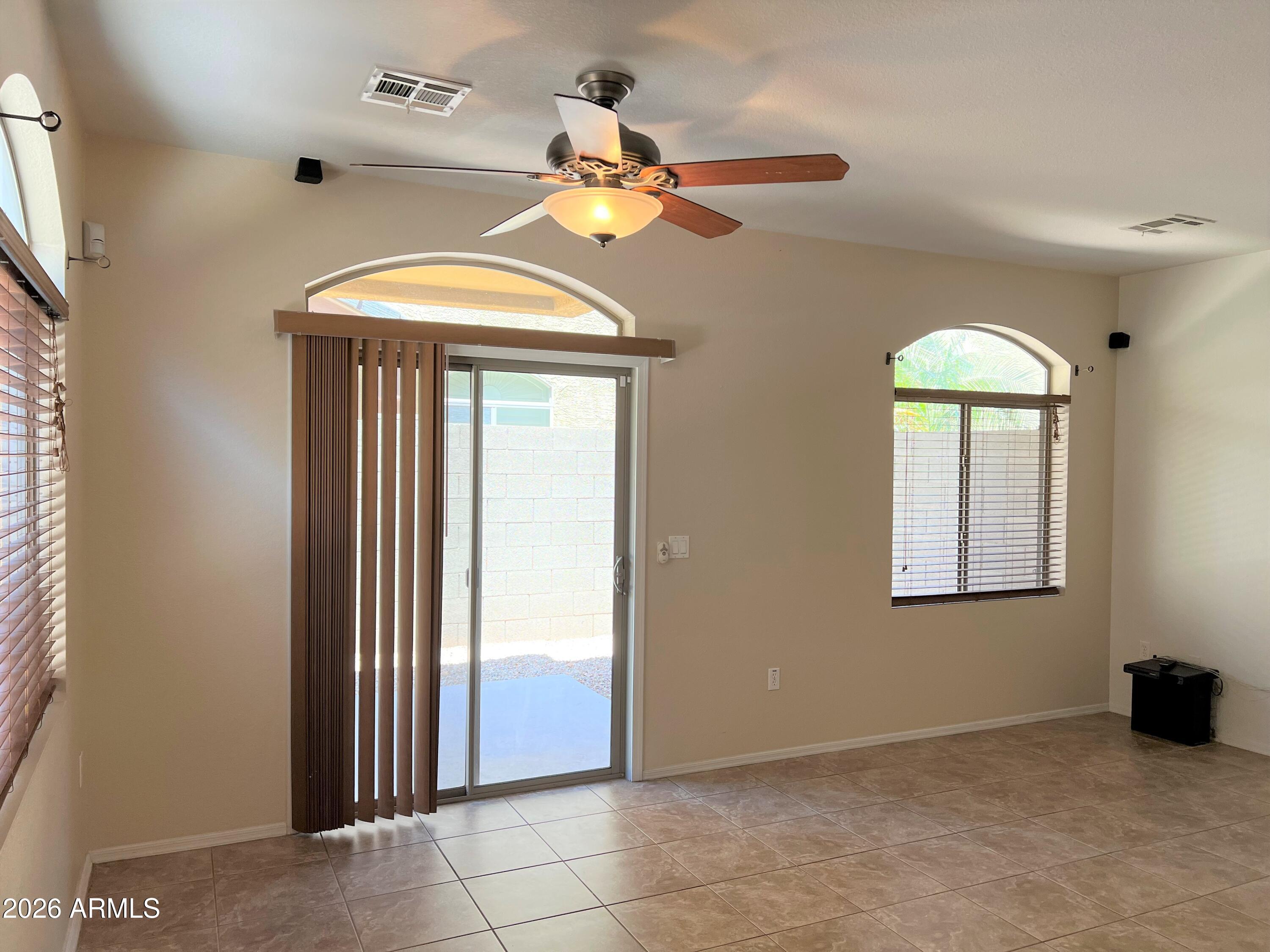 2150 W Alameda Road 1045