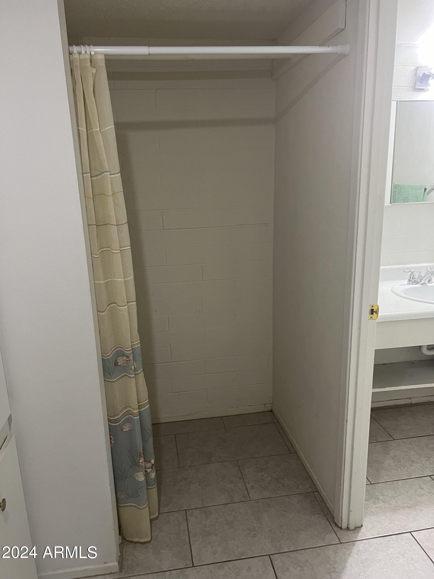 2604 W Berridge Lane C103