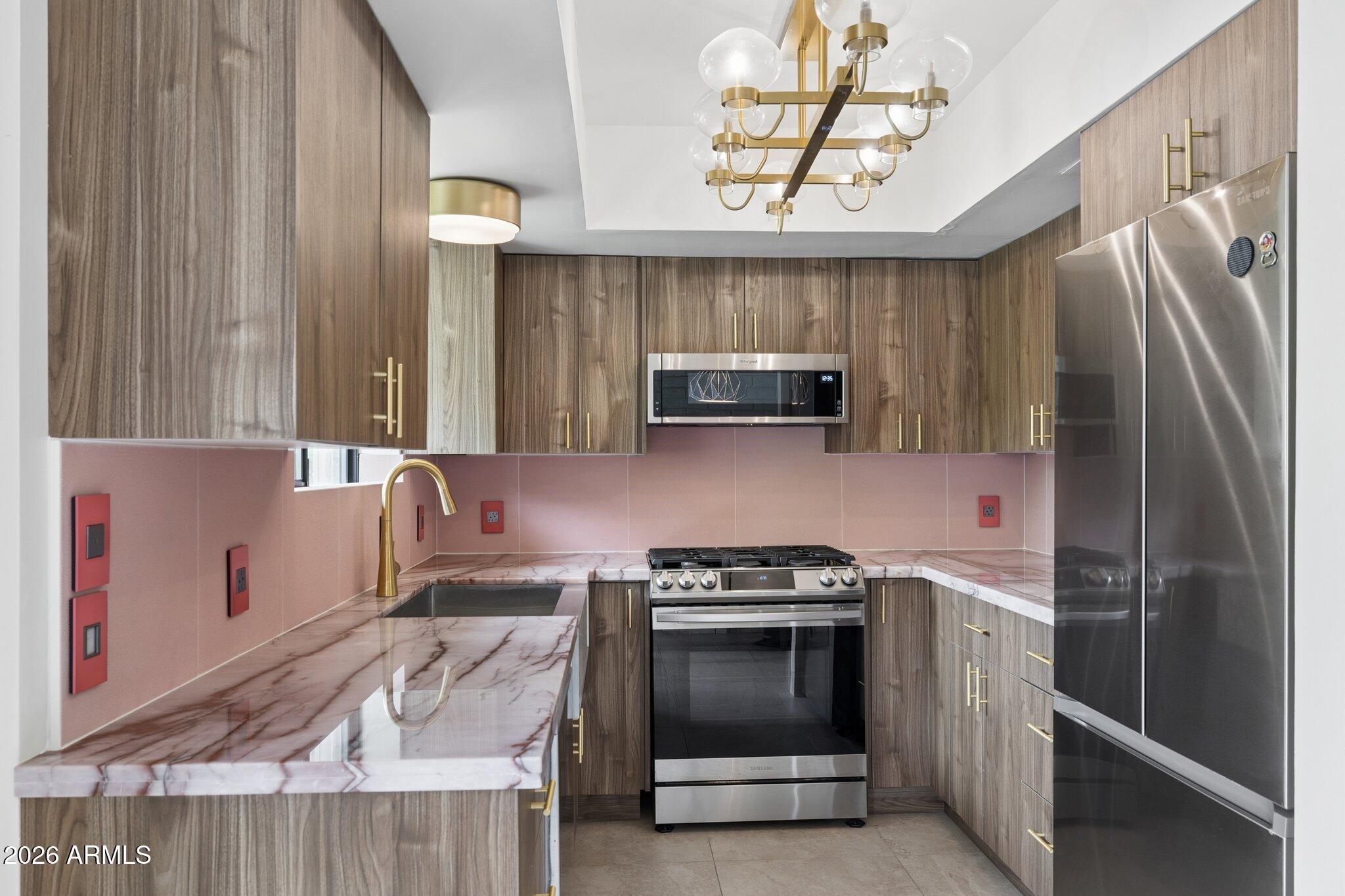 SURREY HILLS - Residential