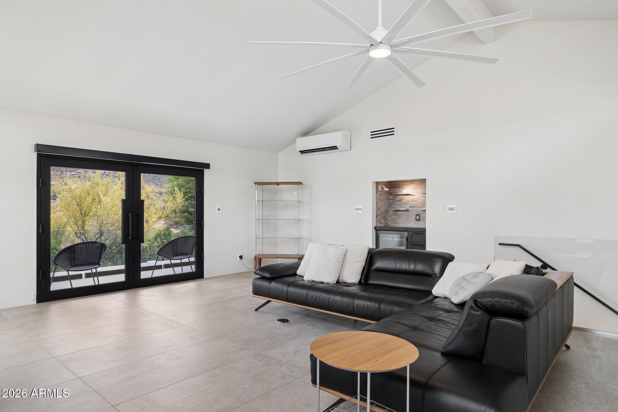 SURREY HILLS - Residential