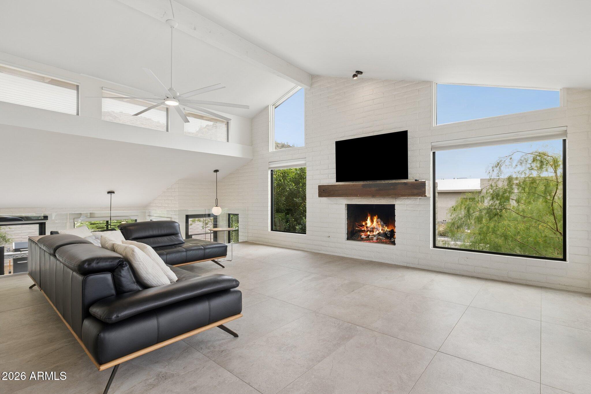 SURREY HILLS - Residential
