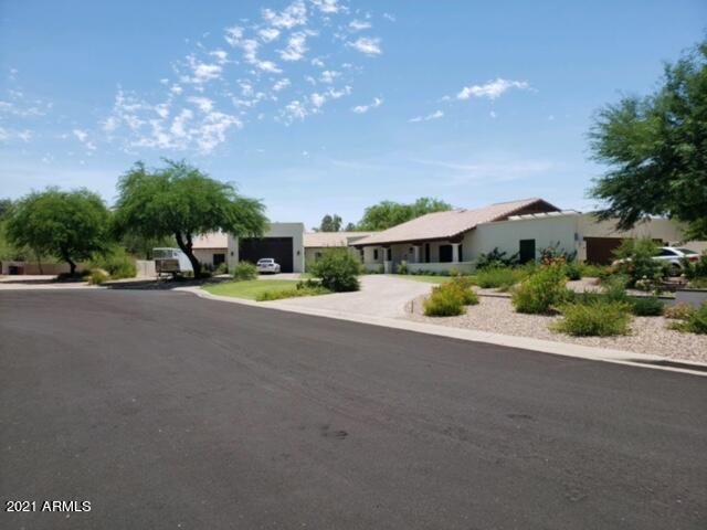 Photo 1 of 4 — 9895 E Kalil Drive, Scottsdale, AZ 85260