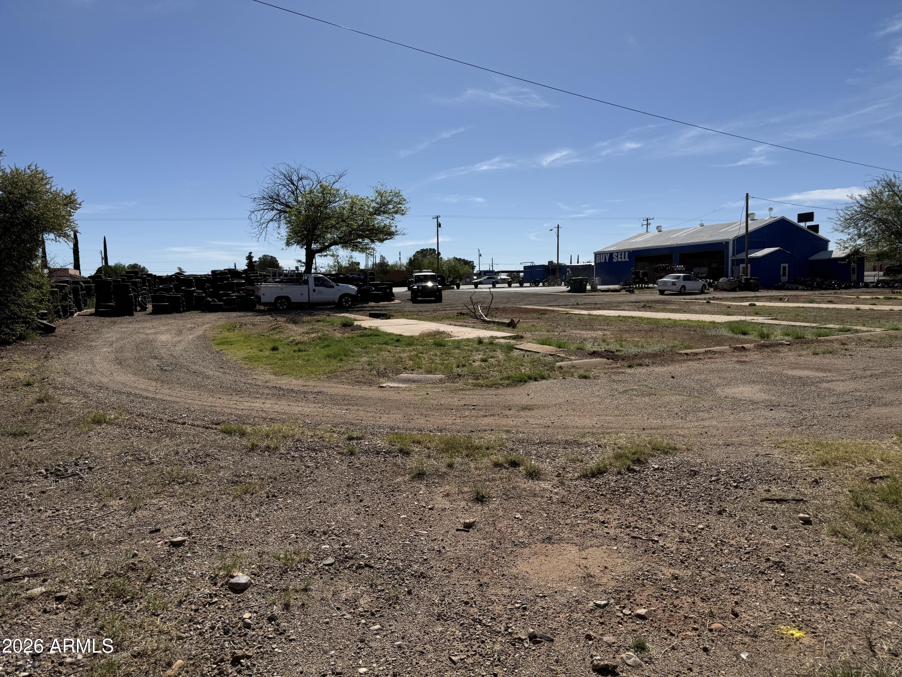 131 N HUACHUCA Boulevard