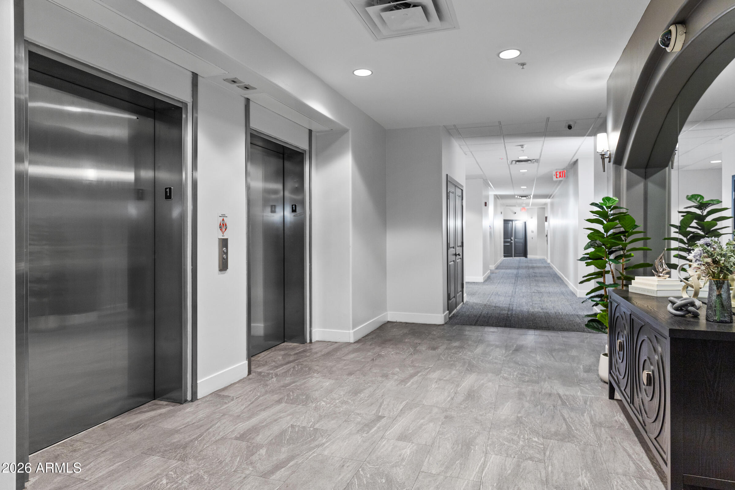 945 E PLAYA DEL NORTE Drive 5024