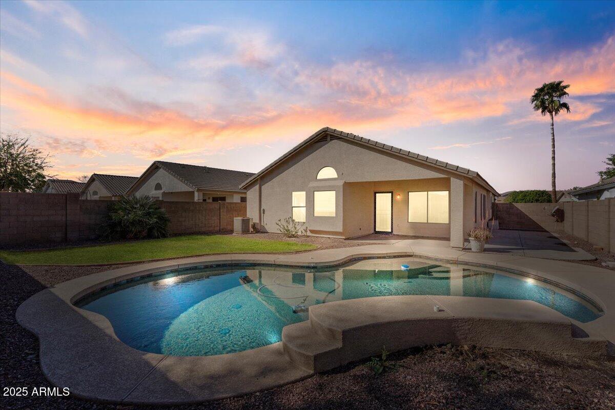 6121 S RUBY Drive