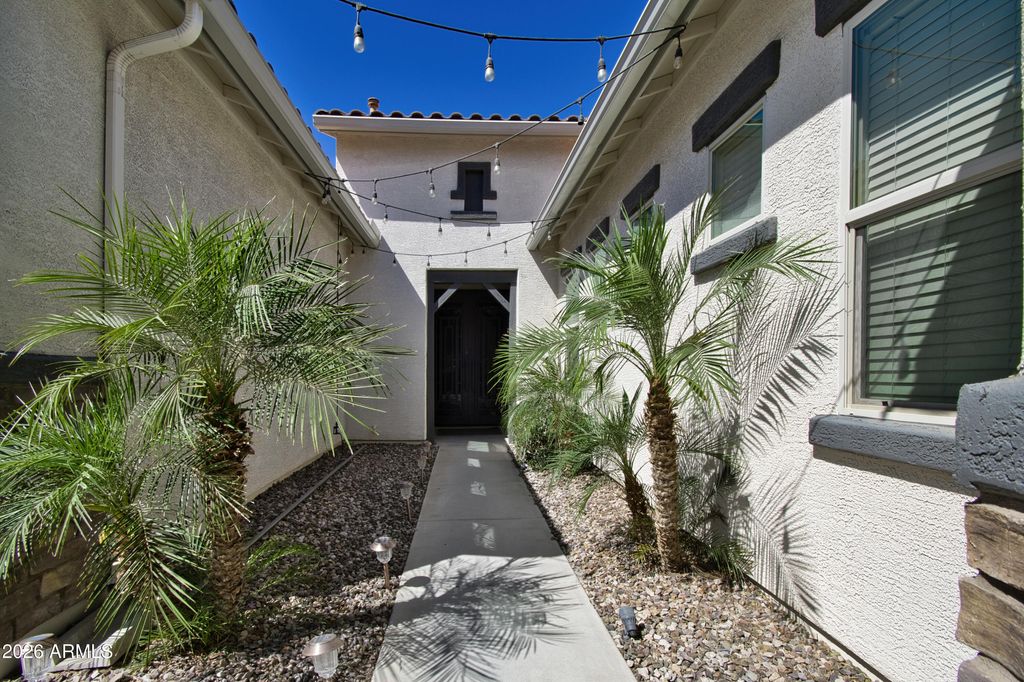 Photo of 2880 E Iris Drive, Chandler, AZ 85286 (MLS # 7012192)
