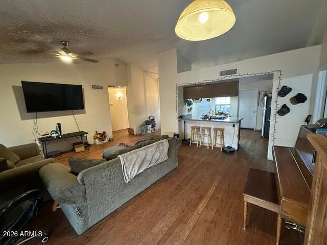 620 W WAGNER Court