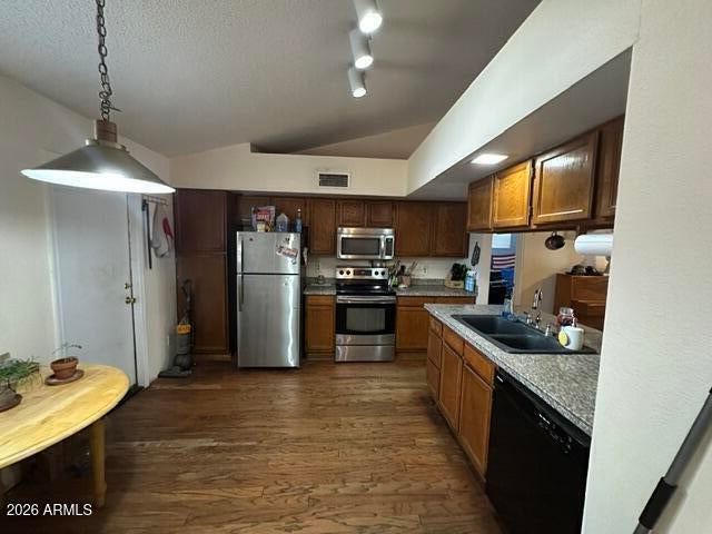 620 W WAGNER Court