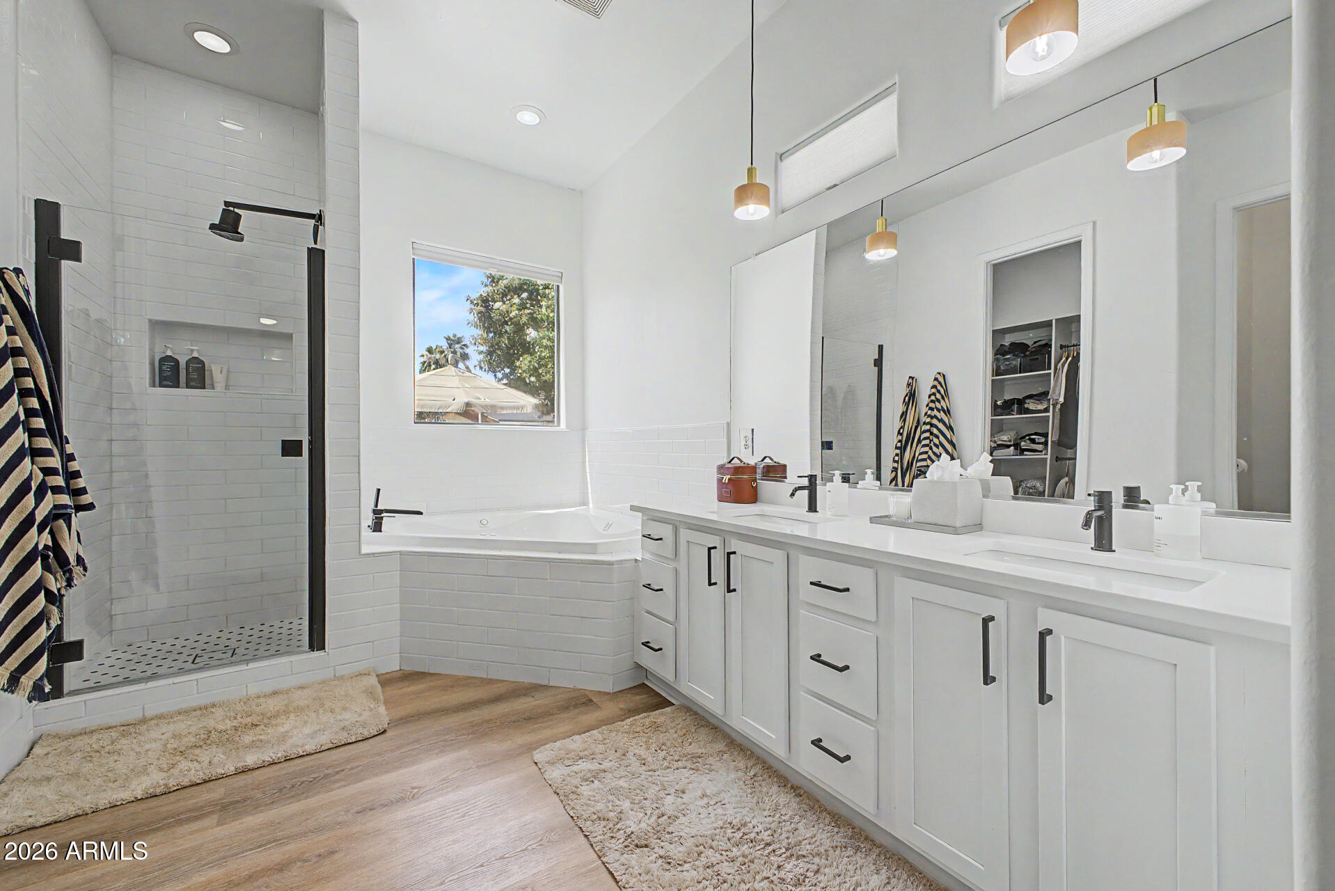 KINGS COURT AT VAL VISTA LAKES - Residential