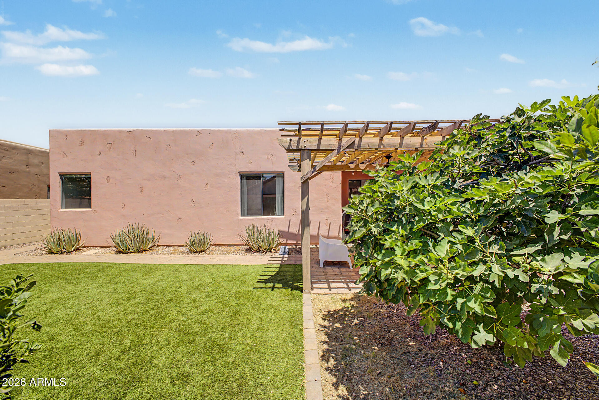 KINGS COURT AT VAL VISTA LAKES - Residential