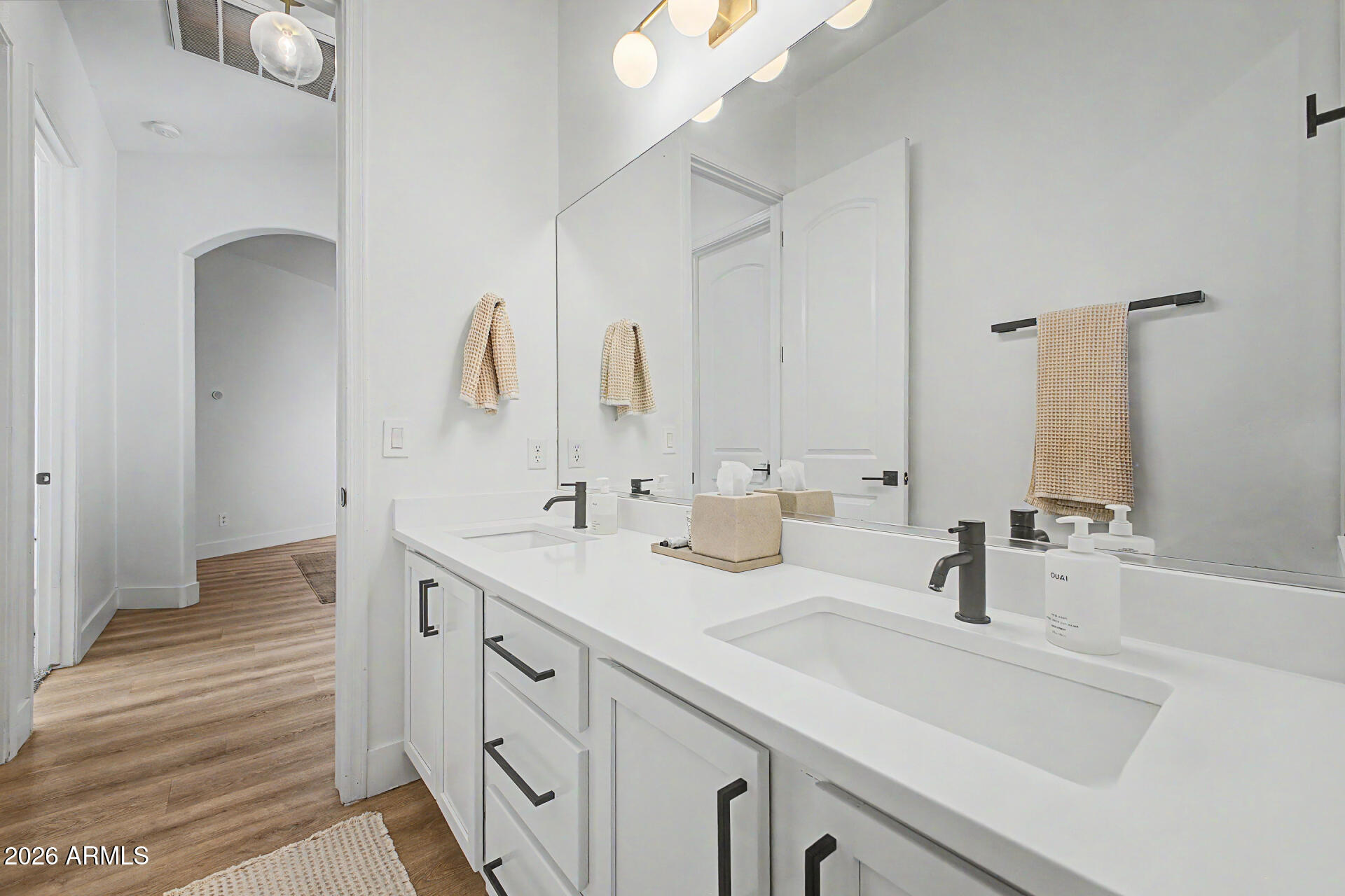 KINGS COURT AT VAL VISTA LAKES - Residential