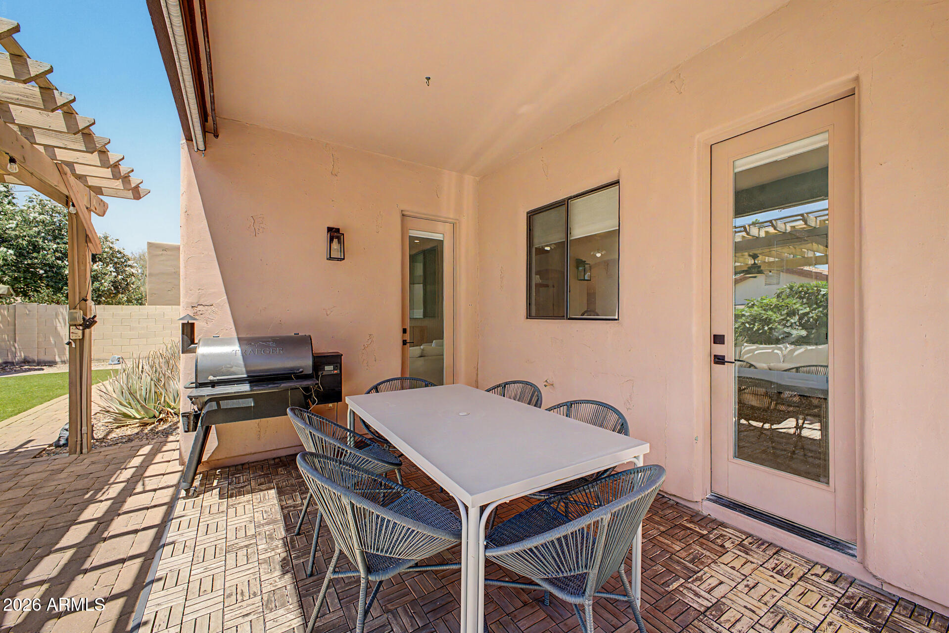 KINGS COURT AT VAL VISTA LAKES - Residential