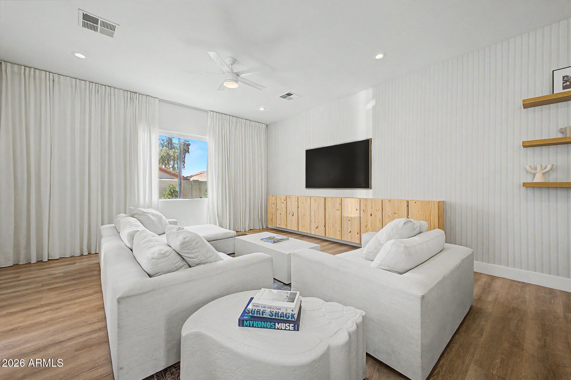 KINGS COURT AT VAL VISTA LAKES - Residential