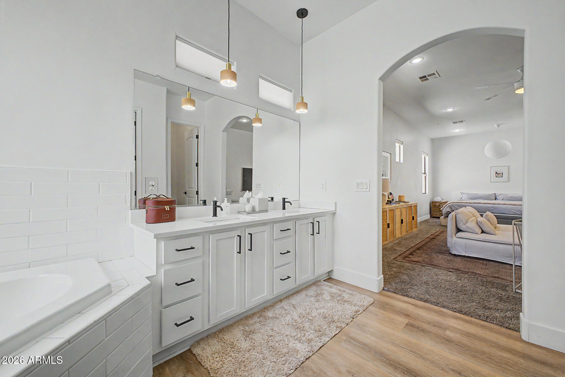 KINGS COURT AT VAL VISTA LAKES - Residential