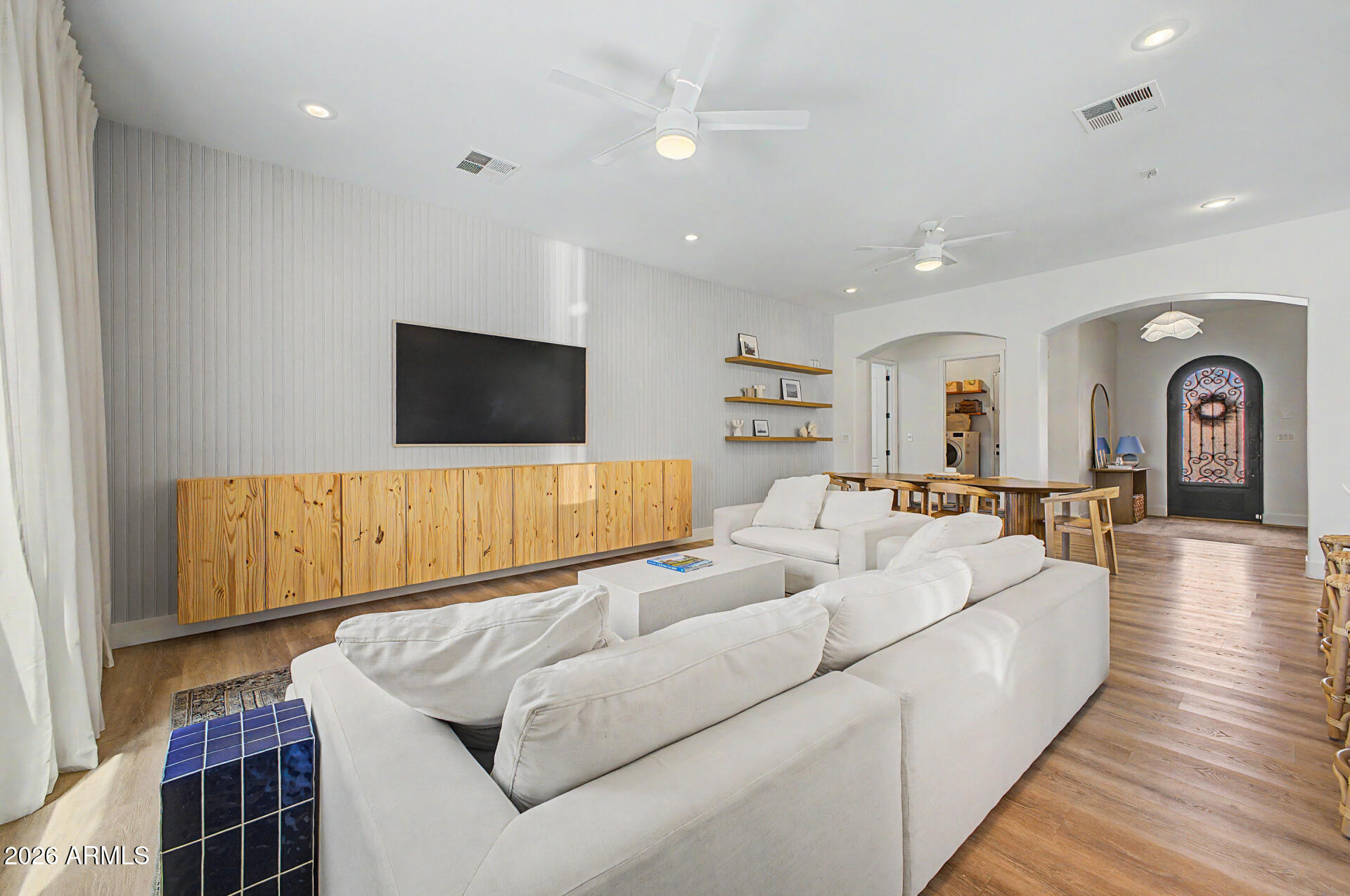 KINGS COURT AT VAL VISTA LAKES - Residential