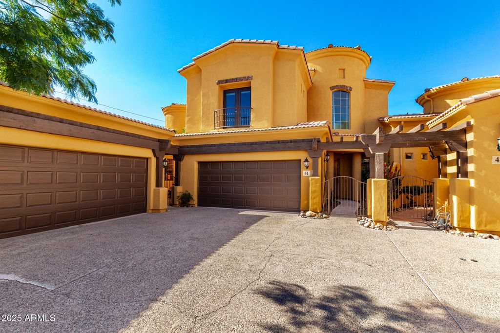 Photo of 5370 S Desert Dawn Drive #41, Gold Canyon, AZ 85118 (MLS # 6946238)