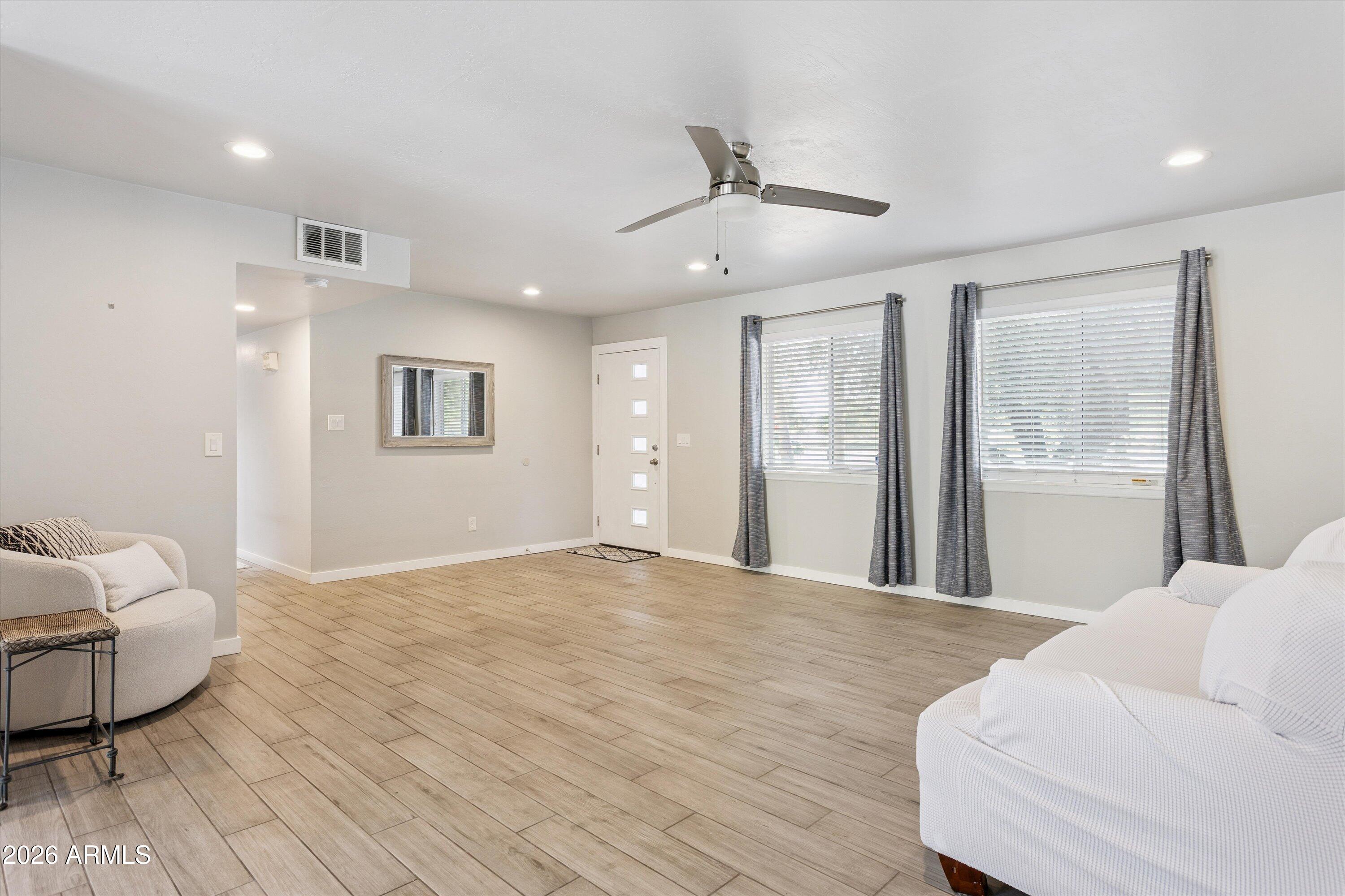 13801 N 56th Place