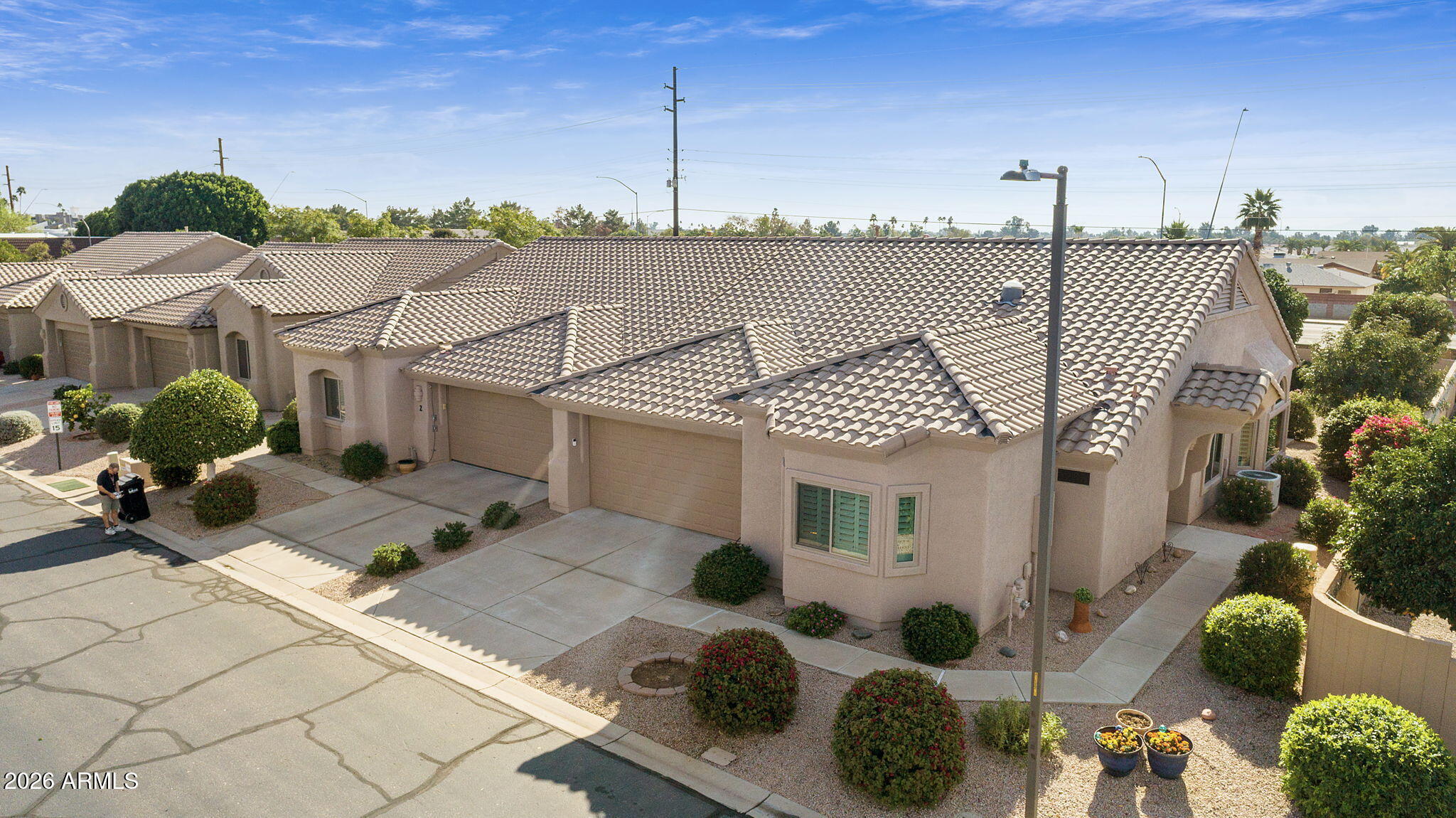 4202 E BROADWAY Road 1