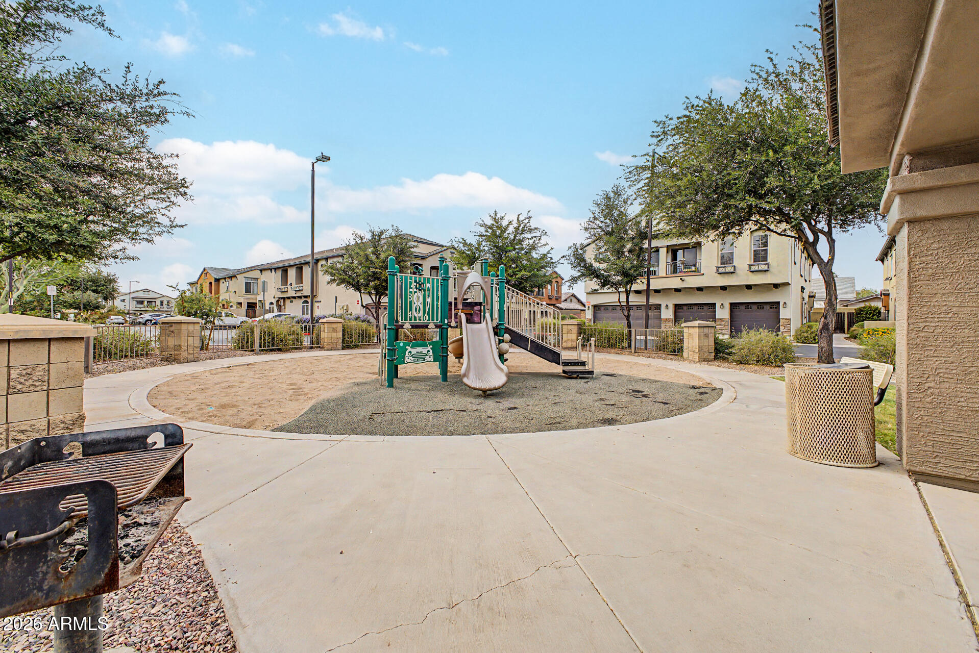 2727 N PRICE Road 42