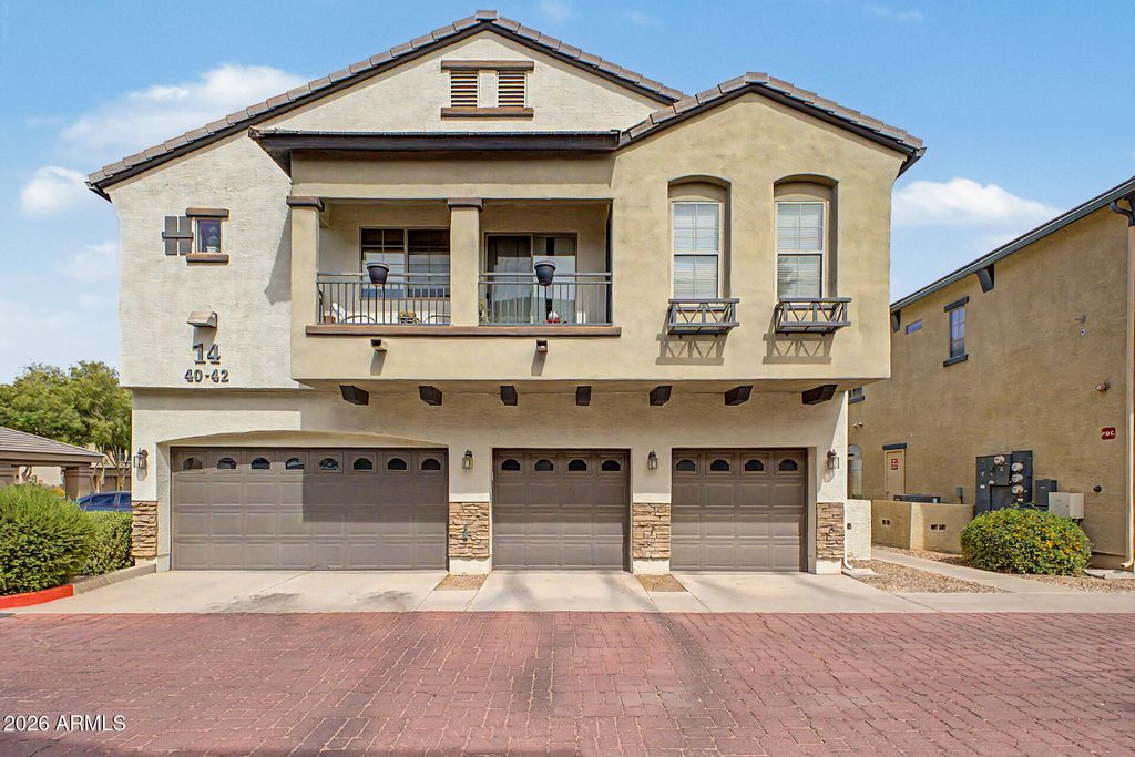 Photo of 2727 N Price Road #42, Chandler, AZ 85224 (MLS # 7021422)