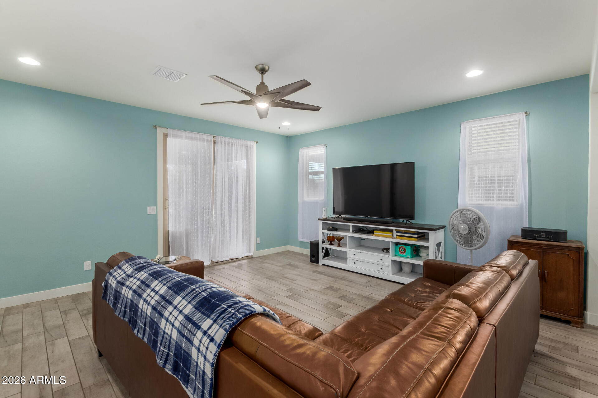 8640 E NARANJA Avenue