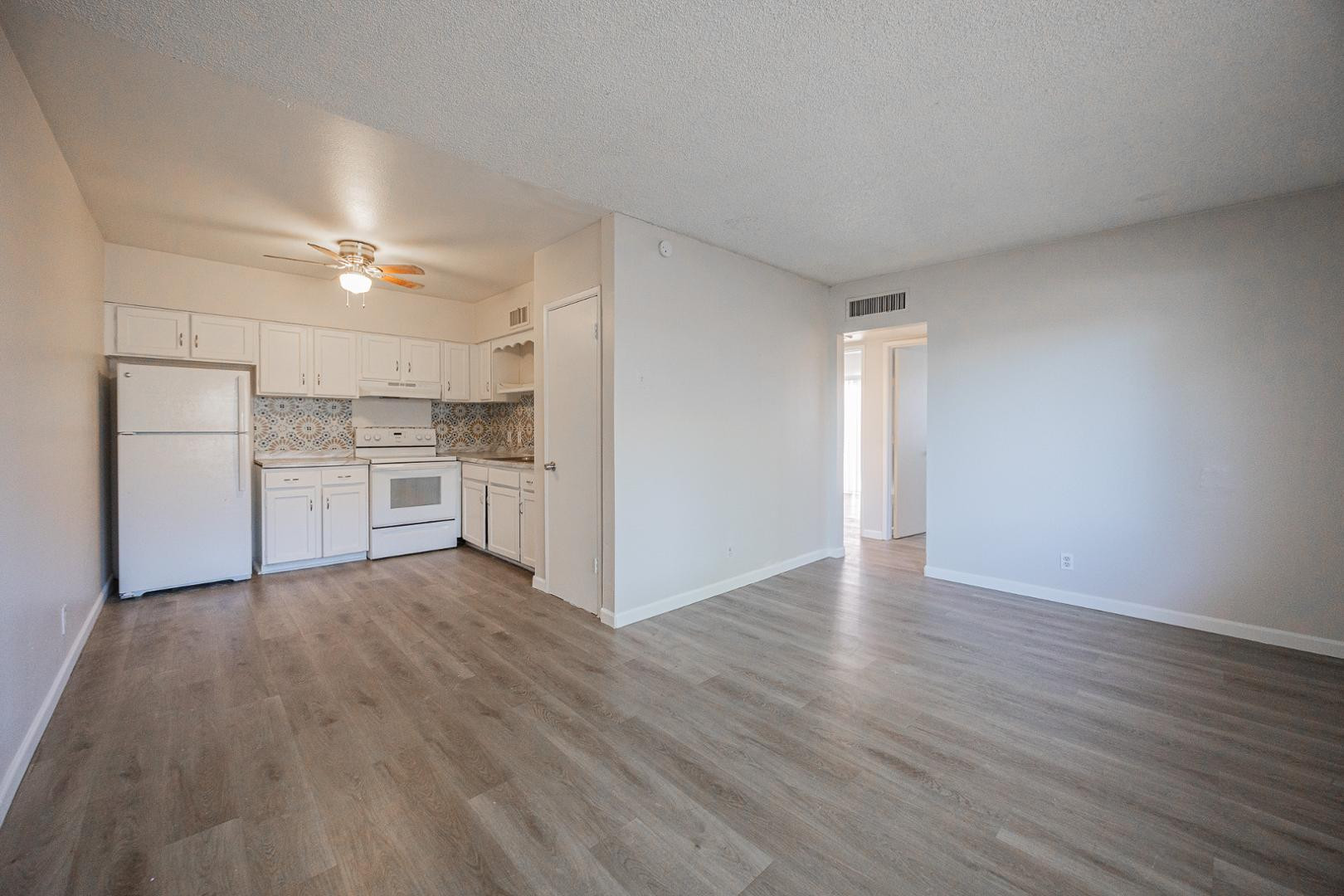 2352 E Broadway Road B